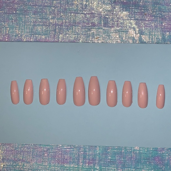 MAUVE COFFIN PRESS ON NAILS - Picture 2 of 2